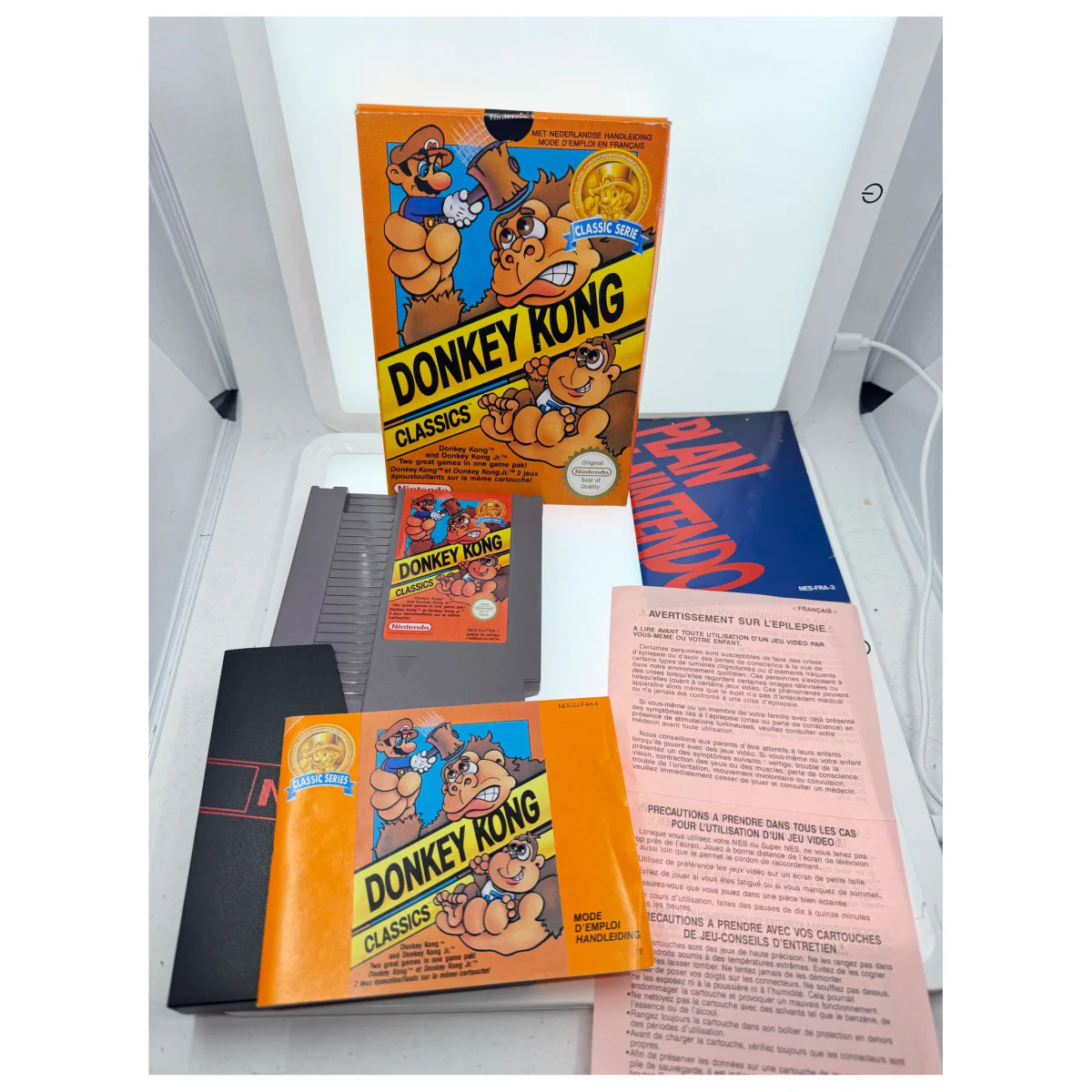Donkey Kong Classics (NES) — детайлна снимка 1