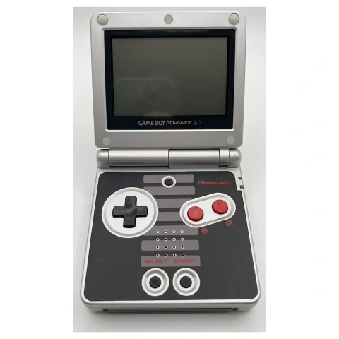 Game Boy Advance SP NES Edition (Game Boy Advance) — Losse console, Redelijke staat — origineel kopen bij Gameshop Enter