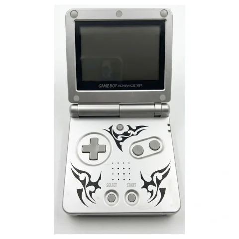 Game Boy Advance SP Zilver Tribal (Game Boy Advance) — Losse console, Redelijke staat — origineel kopen bij Gameshop Enter