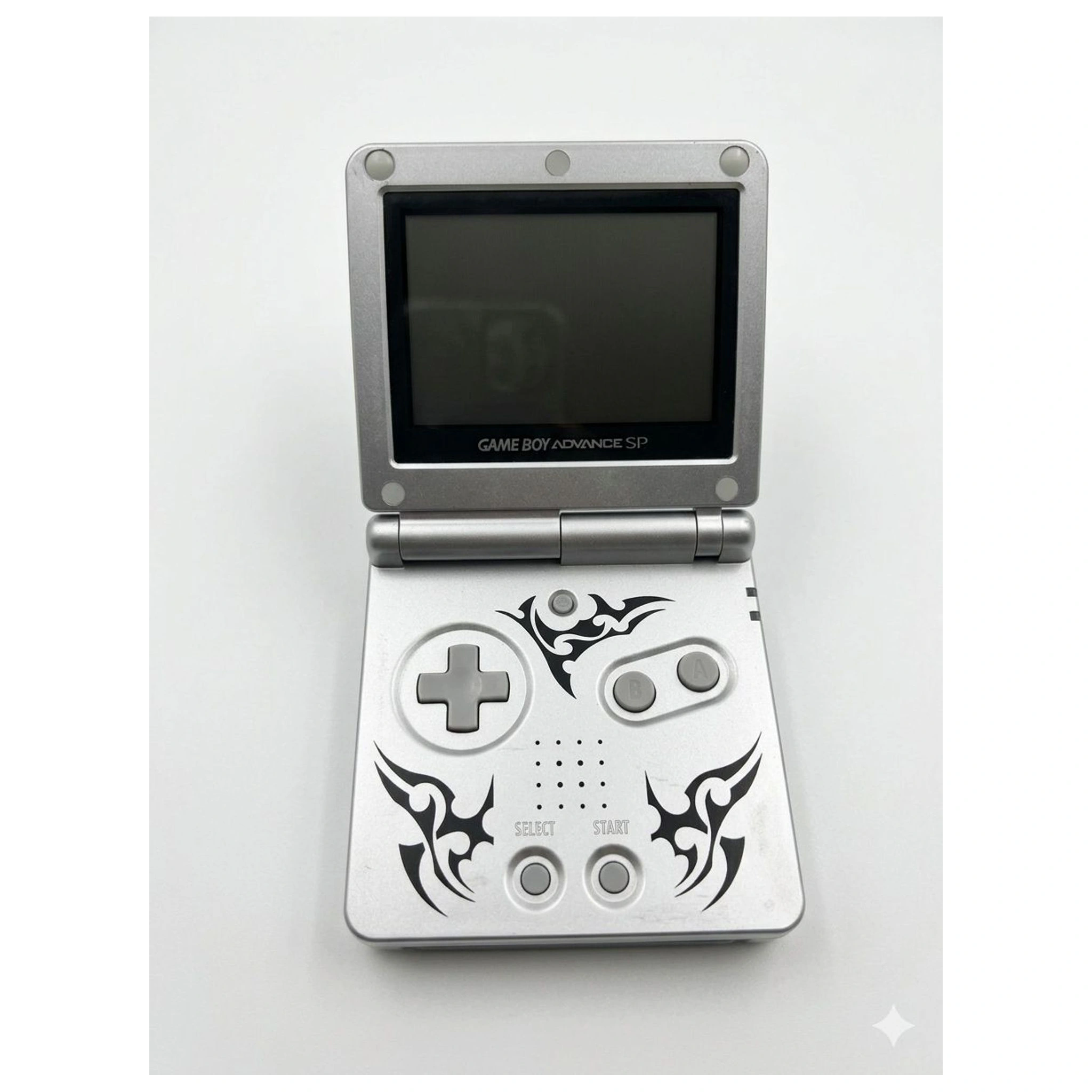 Game Boy Advance SP Zilver Tribal (Game Boy Advance) Losse console — Redelijke staat staat — origineel kopen bij Gameshop Enter