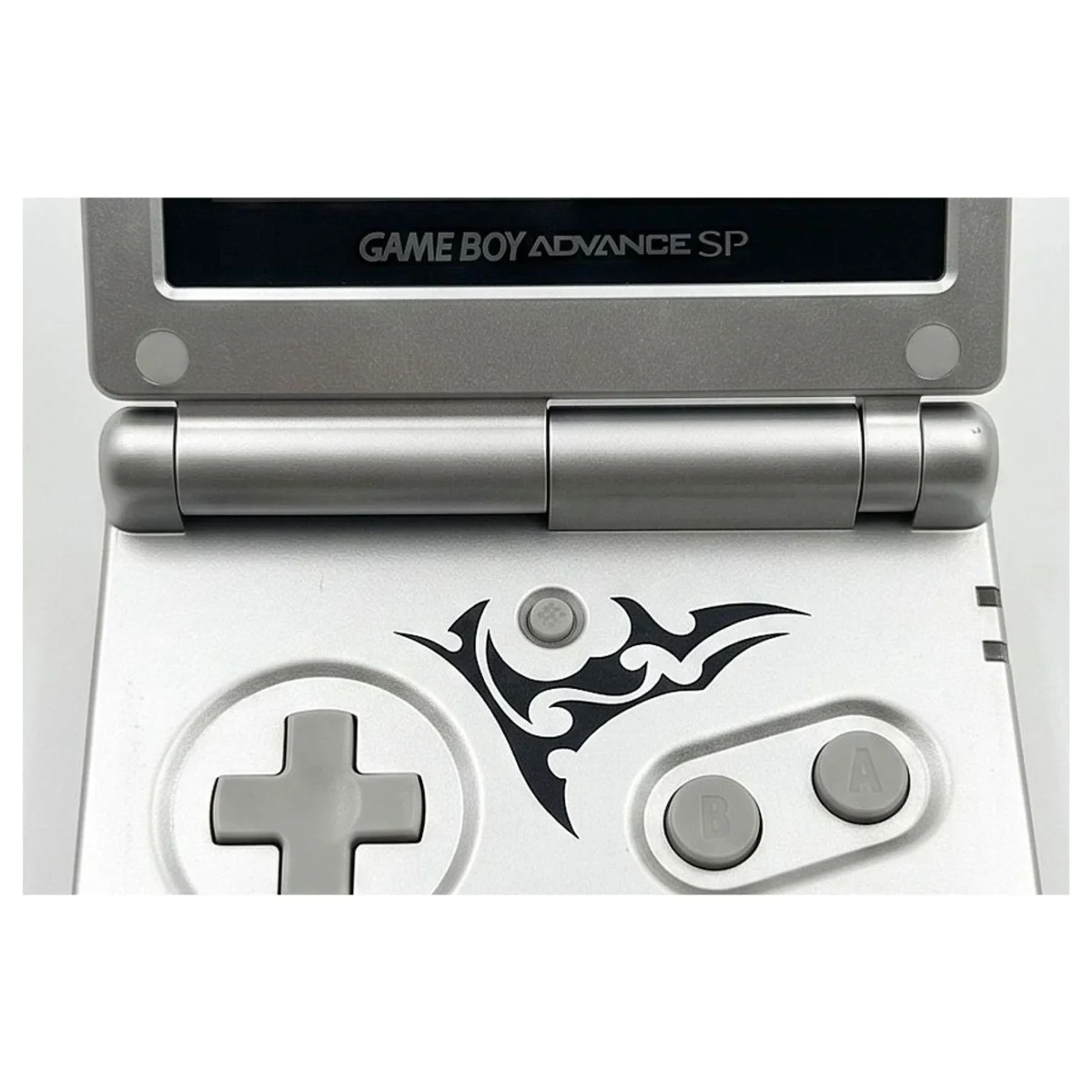 Game Boy Advance SP Argento Tribal (Game Boy Advance) — foto di dettaglio 2