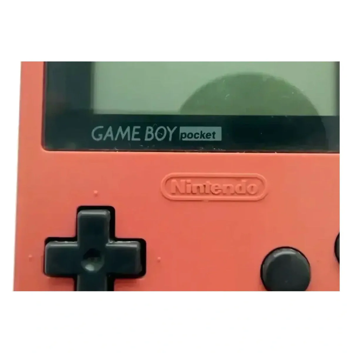 Game Boy Pocket — Vaaleanpunainen (Koralli) (Game Boy / Color) — yksityiskohtakuva 2