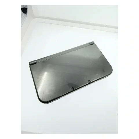 New Nintendo 3DS XL Metallic Nero (slechte staat) — Nintendo 3DS
