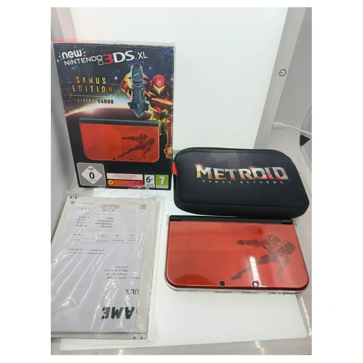 New Nintendo 3DS XL - Samus Edition Nintendo 3DS Detail — Console in doos