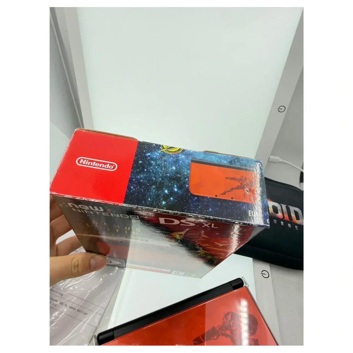 New Nintendo 3DS XL - Samus Edition (Nintendo 3DS) — Detailfoto 4