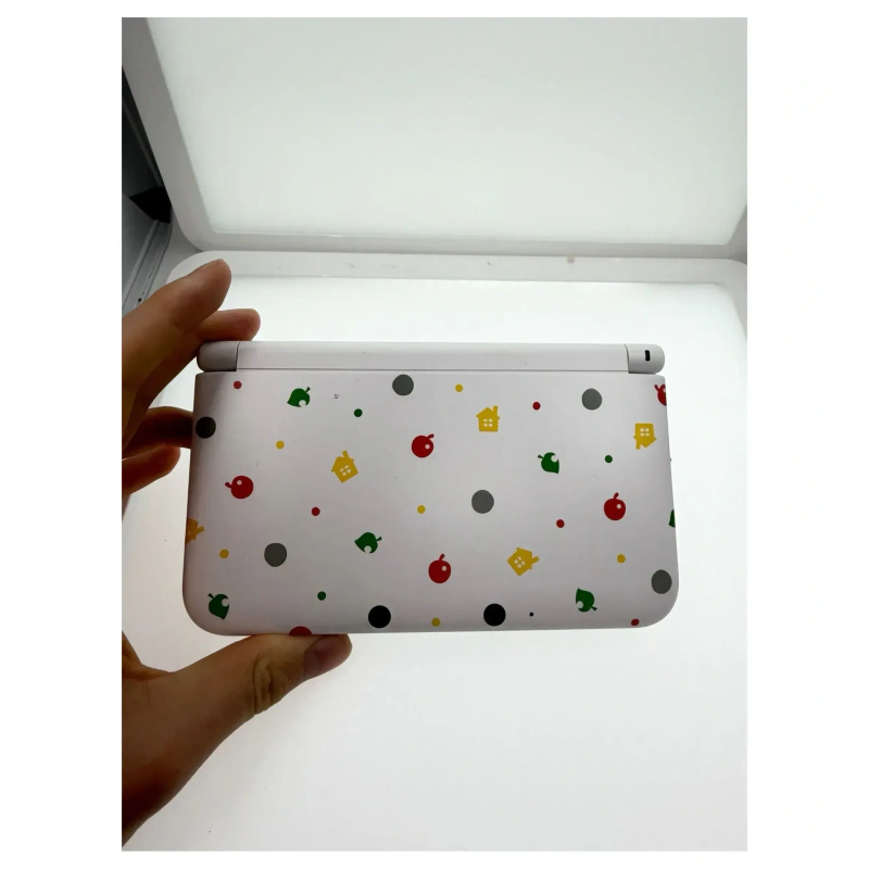 Nintendo 3DS XL - Animal Crossing: New Leaf Edition — Nintendo 3DS
