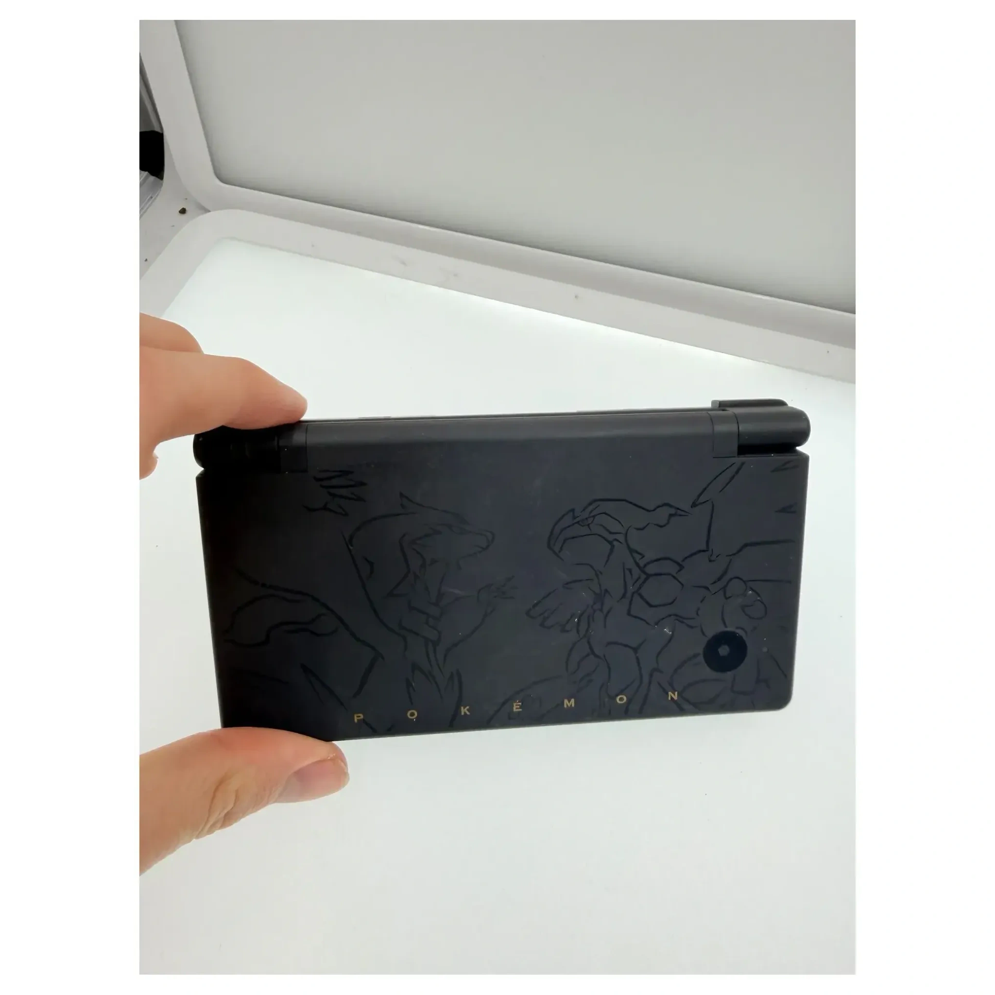 Nintendo DSi Pokemon Black Version Edition (Reshiram & Zekrom) Nintendo DS Achterkant — Losse console