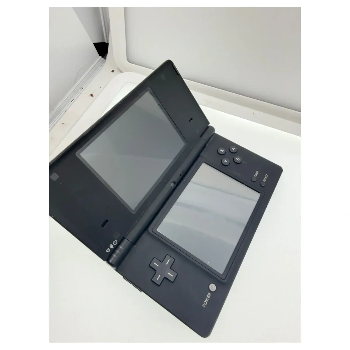 Nintendo DSi Pokemon Black Version Edition (Reshiram & Zekrom) (Nintendo DS) — detail photo 5