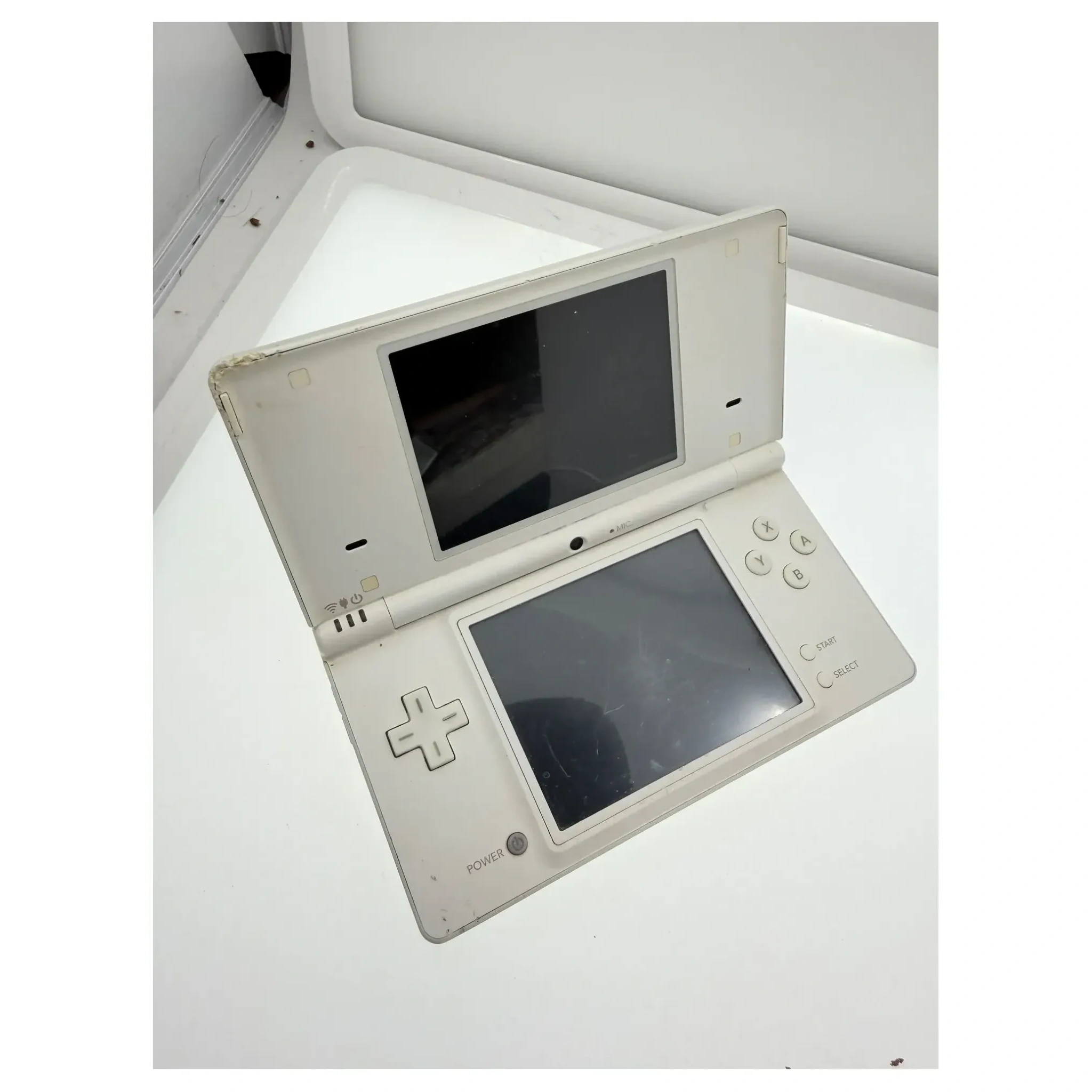 Nintendo DSi Pokemon White Version Edition (Reshiram & Zekrom) Nintendo DS Label — Losse console