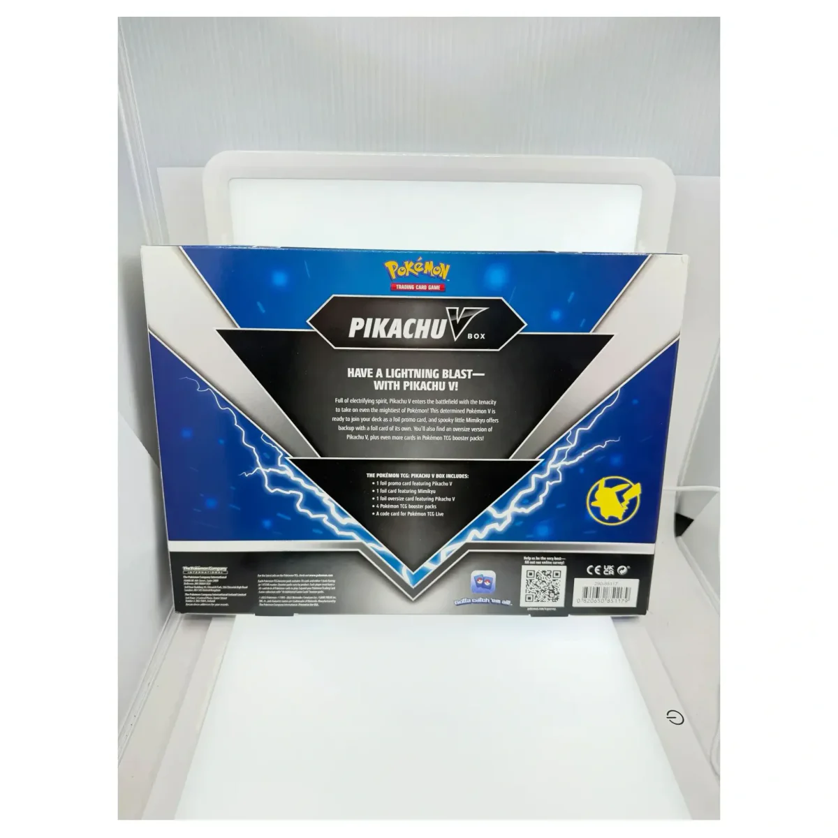 pikachu v collection box (Pokemon Kaarten) — bagside