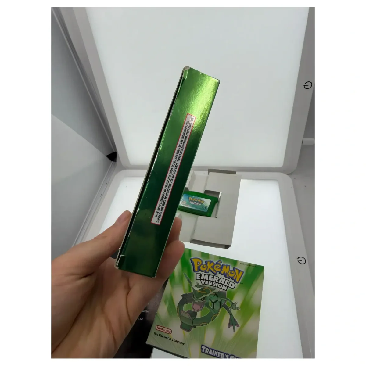 Pokemon Emerald Game Boy Advance Achterkant — Game in doos