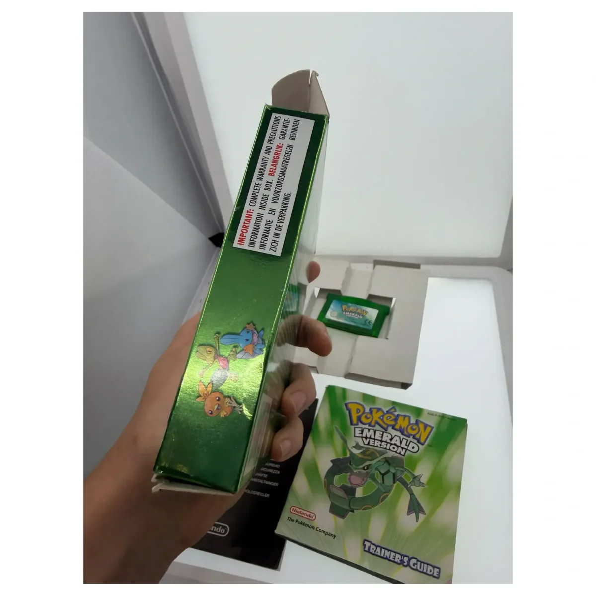 Pokemon Emerald Game Boy Advance Detail — Game in doos