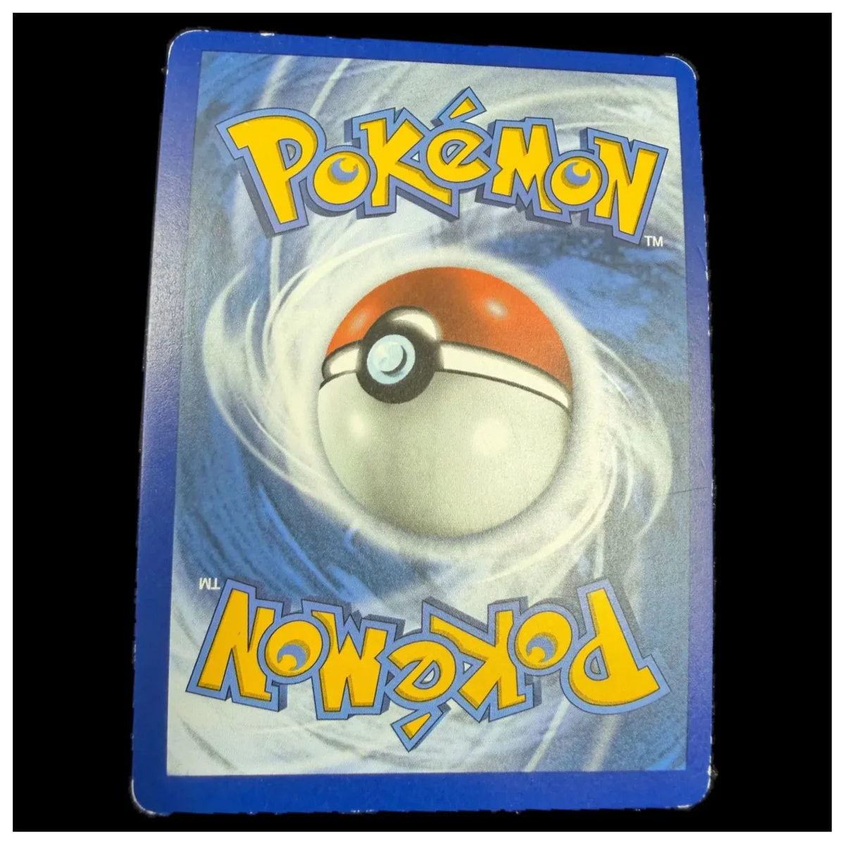 Pokemon Lance's Charizard V — SWSH Black Star Promo SWSH133 (Pokemon Kaarten) — zadní strana