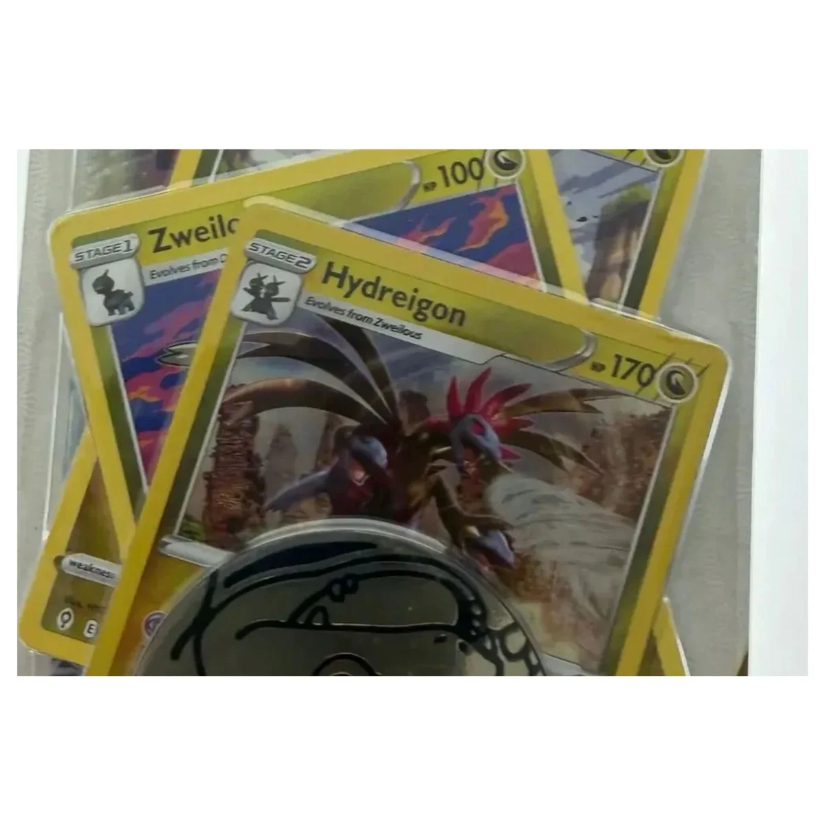 Pokemon TCG Brilliant Stars Checklane Blister — Hydreigon (Pokemon Kaarten) — detailní fotografie 2