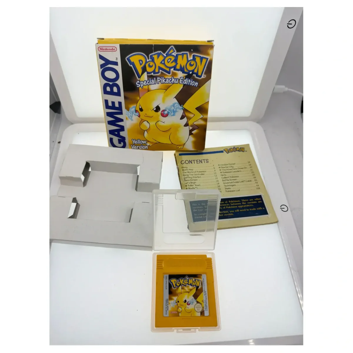 Pokemon Yellow (Game Boy / Color) — detail photo 2