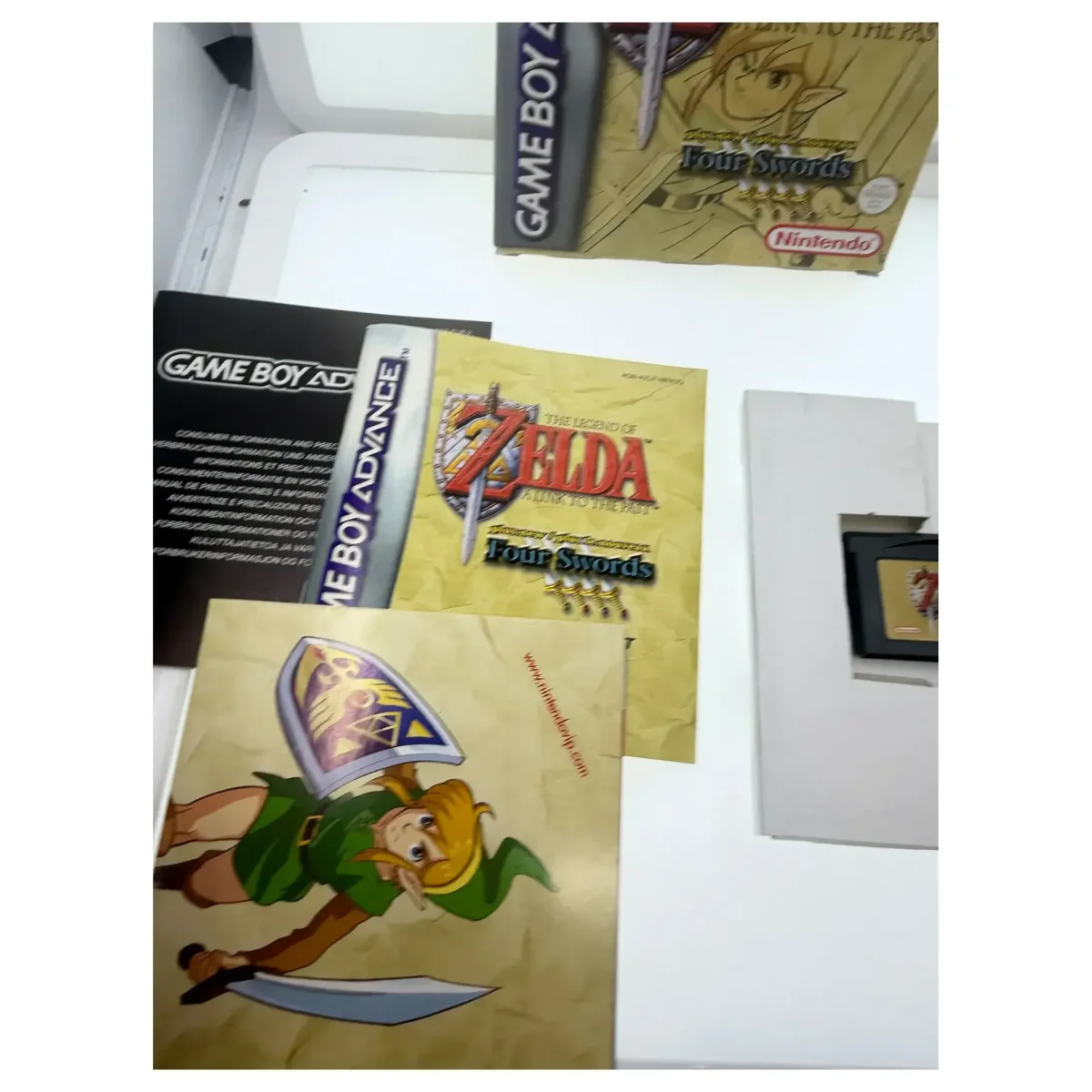 The Legend of Zelda: A Link to the Past & Four Swords (Game Boy Advance) — detail photo 2