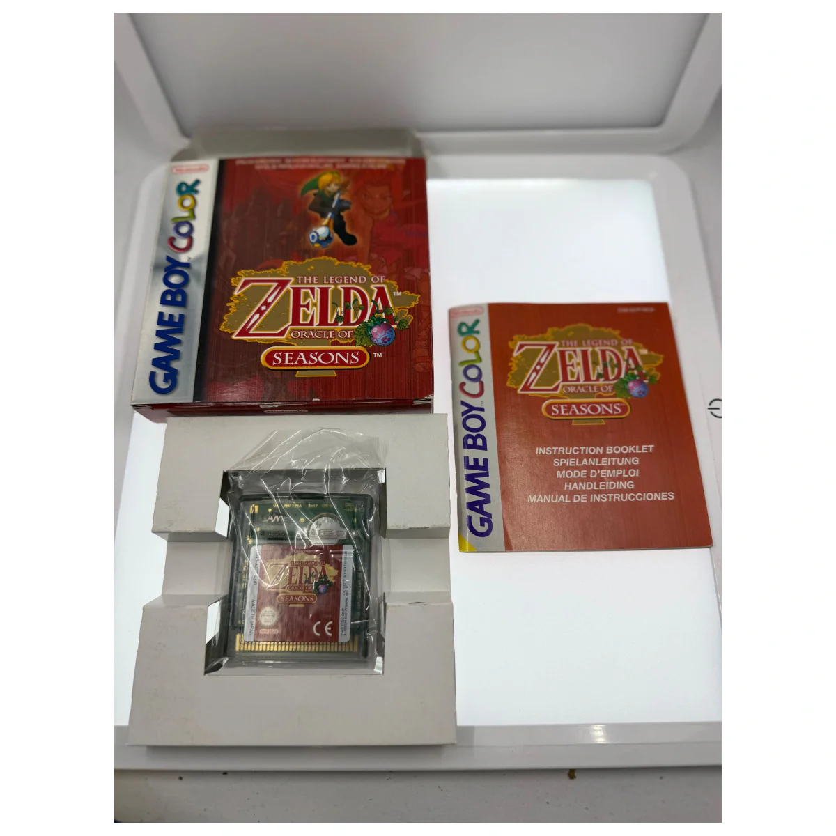 The Legend of Zelda: Oracle of Seasons (Game Boy / Color) — detail photo 1