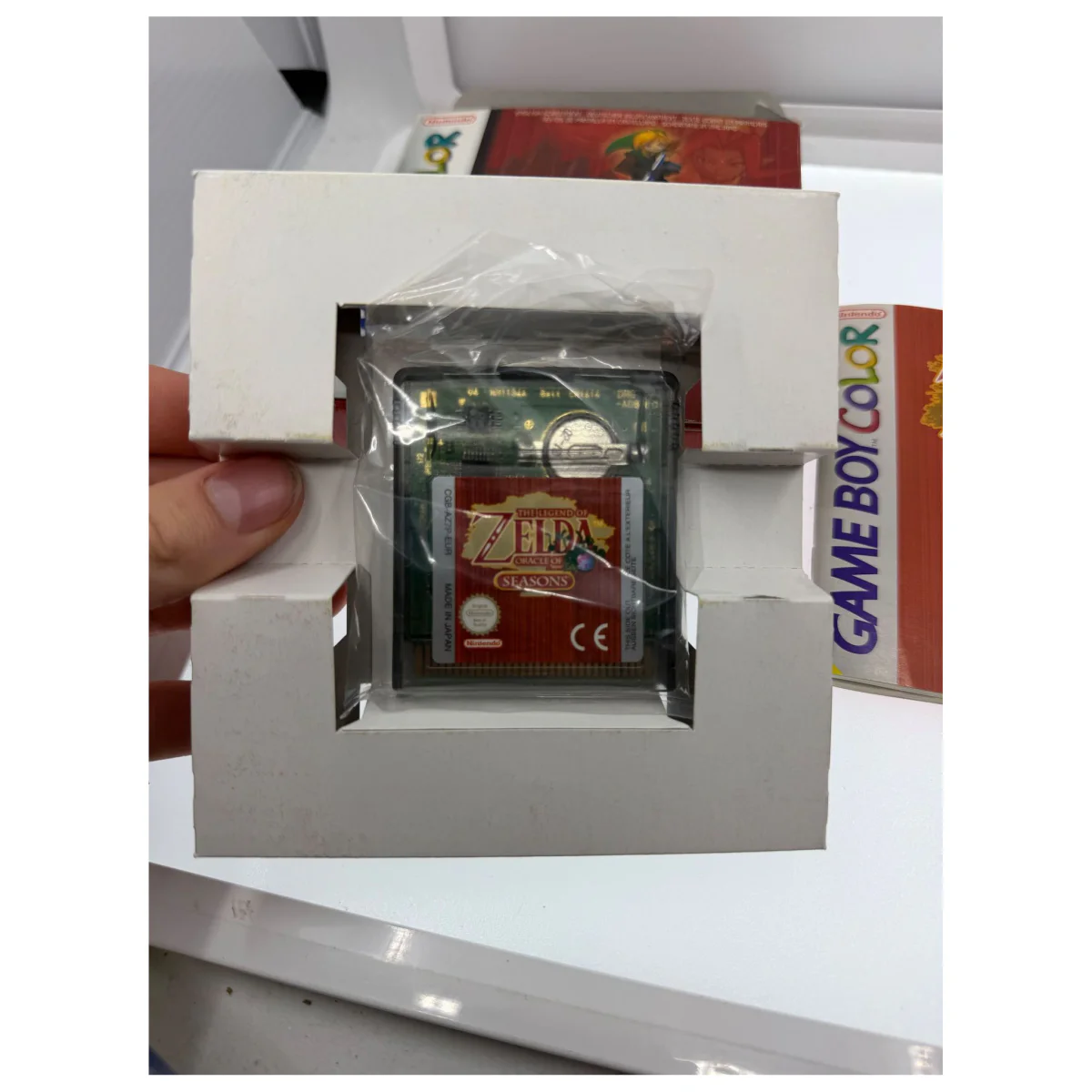 The Legend of Zelda: Oracle of Seasons (Game Boy / Color) — detail photo 2