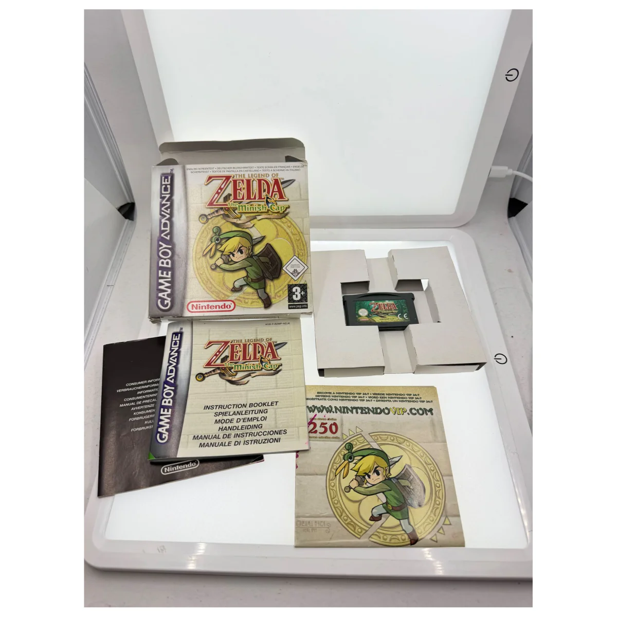 The Legend of Zelda: The Minish Cap (Game Boy Advance) — detail photo 1